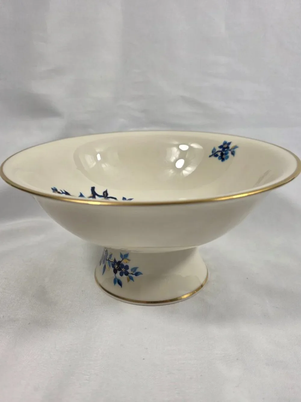 Lenox Pagoda Round Compote Ivory Background Blue & Gold Flowers